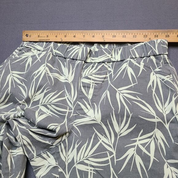 LANDS'END Womens Mid Rise Green Leaf Print Size 8 Straight Pants - Picture 9 of 13